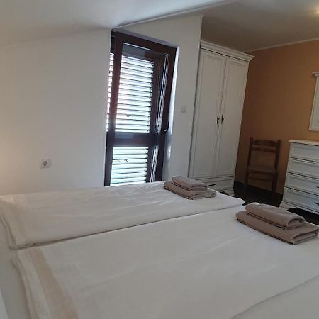 Apartments Marusic - Kristijan Lopar Εξωτερικό φωτογραφία